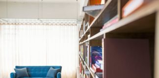 Przeszklone budynki coraz częściej w miastach