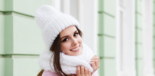 Czapki zimowe na każdą okazję - na co zwrócić uwagę przy kupnie?