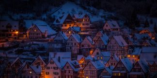 Czy zakładać firanki w kuchni?