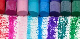 Czy kokos barwi wodę w akwarium?