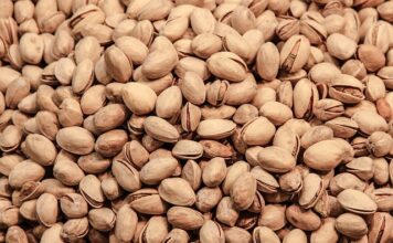 Jak zrobić chipsy z jarmużu na patelni?