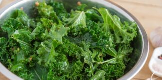 Co zrobić z jarmużu na obiad?