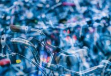 Jak odblokować kierownicę w Fordzie?