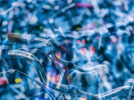 Jak odblokować kierownicę w Fordzie?