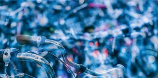 Jak odblokować kierownicę w Fordzie?