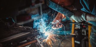 Co musi umieć blacharz samochodowy?