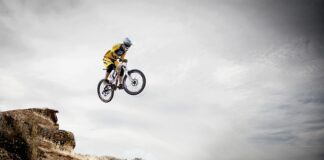 Czym grozi jazda na zużytych klockach?