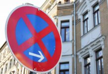 Jak parkować motocykl w mieście?