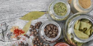 Jak działa kurkuma na jelita?